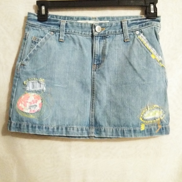 Vintage Gap Distressed Jean Skirt Size 4 - Picture 1 of 7